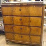 389 8653 CHEST OF DRAWERS